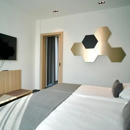 Hotel Diplomat
