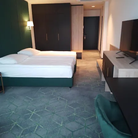 Diplomat Hotel